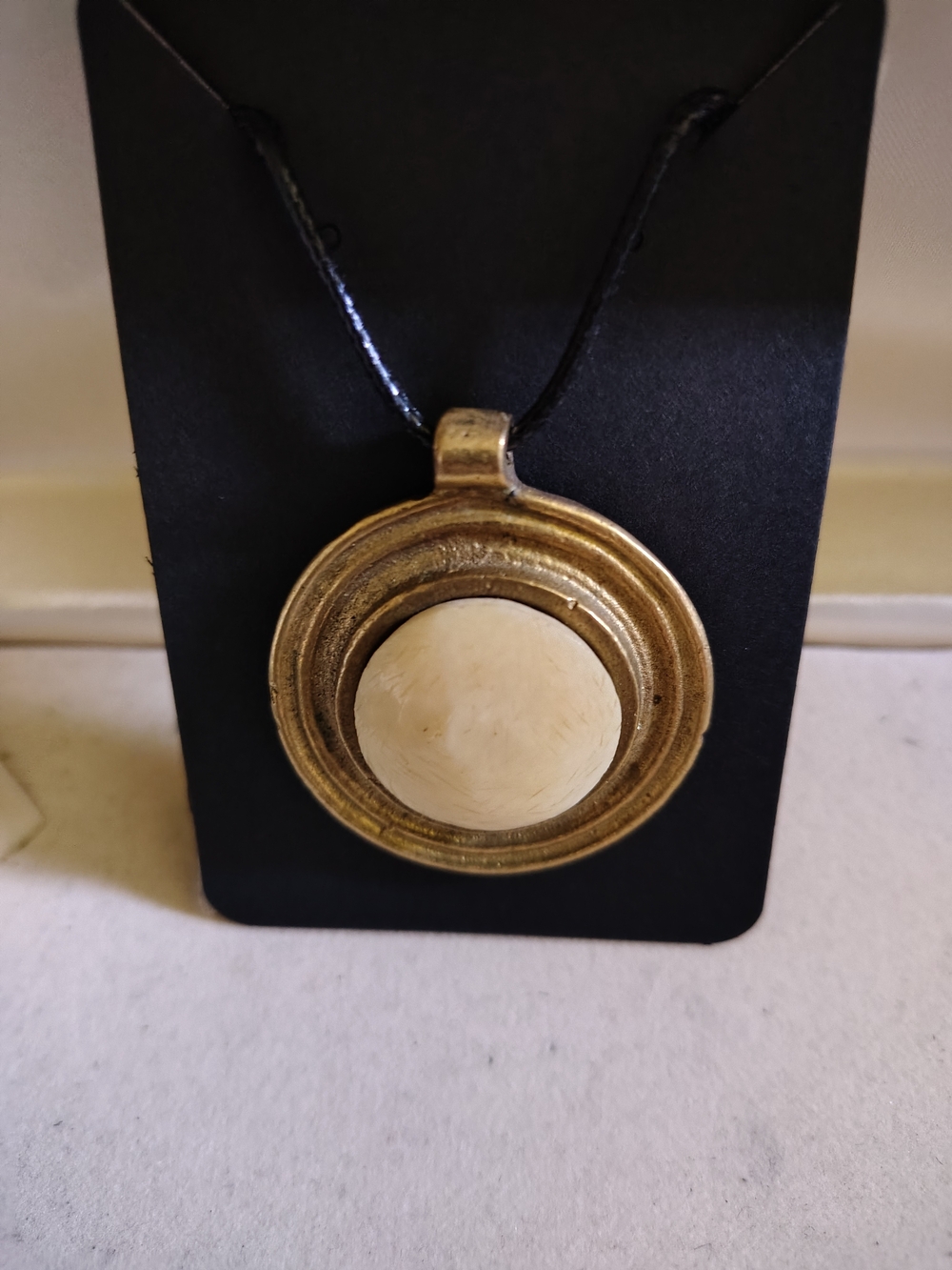 🦴📿Vintage Tribal Brass Round Statement Pendant Necklace🦴📿